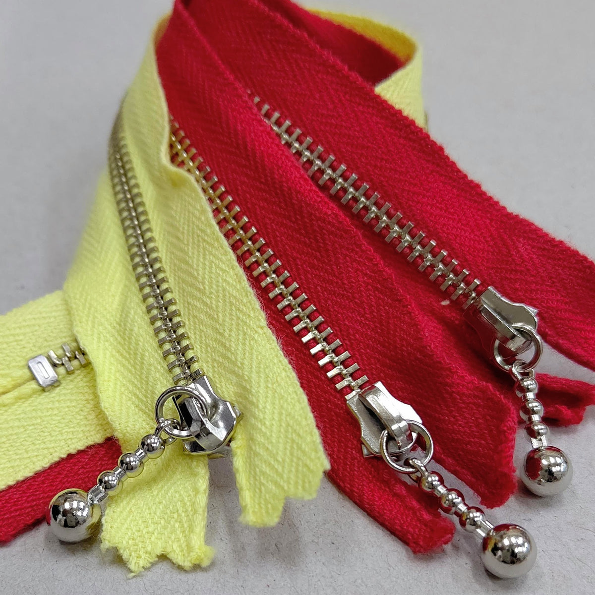 ルイヴィトン　センタープレス　スラックス　メタルロゴ LOUIS VUITTON 【中古】ルイヴィトン LOUIS VUITTON（NIGO